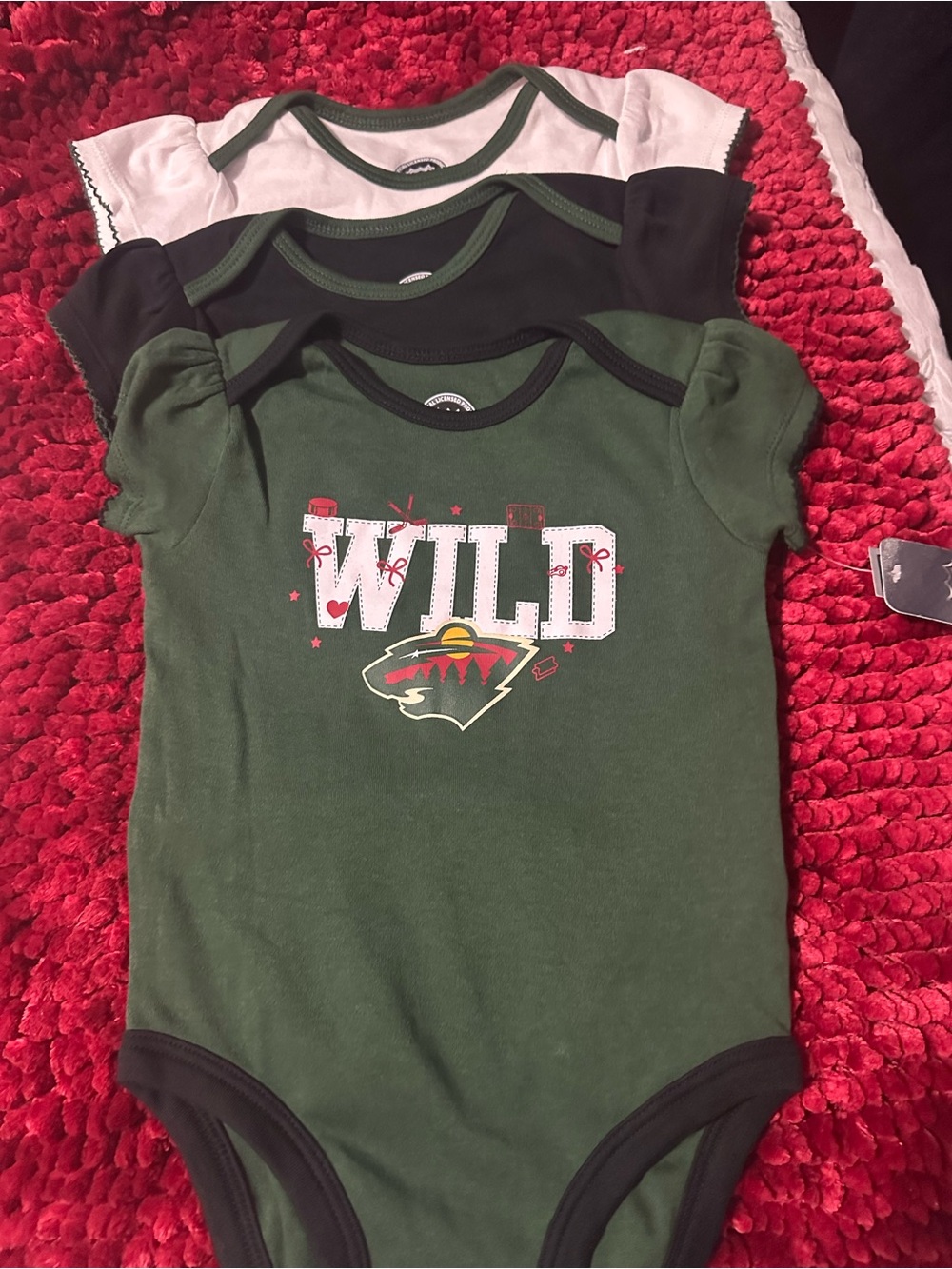 NHL Green "WILD" Kids tre Piece Bodysuit with Black Trim